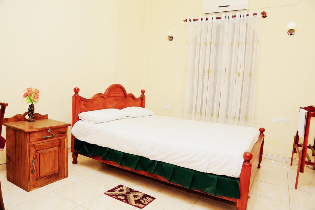 Centra Villa Kataragama Luaran gambar