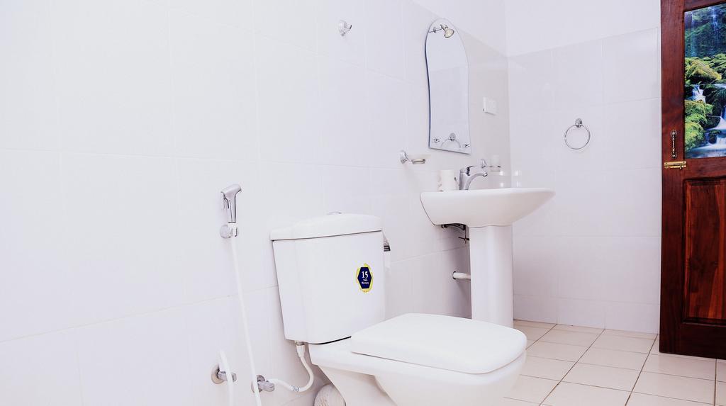 Centra Villa Kataragama Luaran gambar